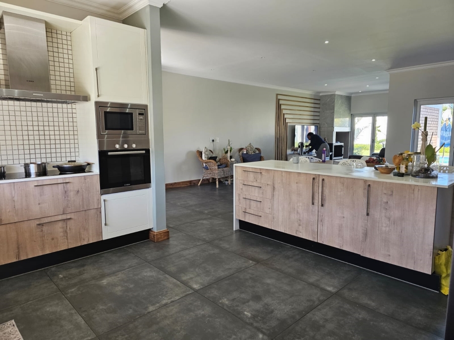 5 Bedroom Property for Sale in St Helena Free State